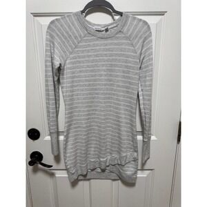 Athleta long sleeve thumb hole long shirt XS